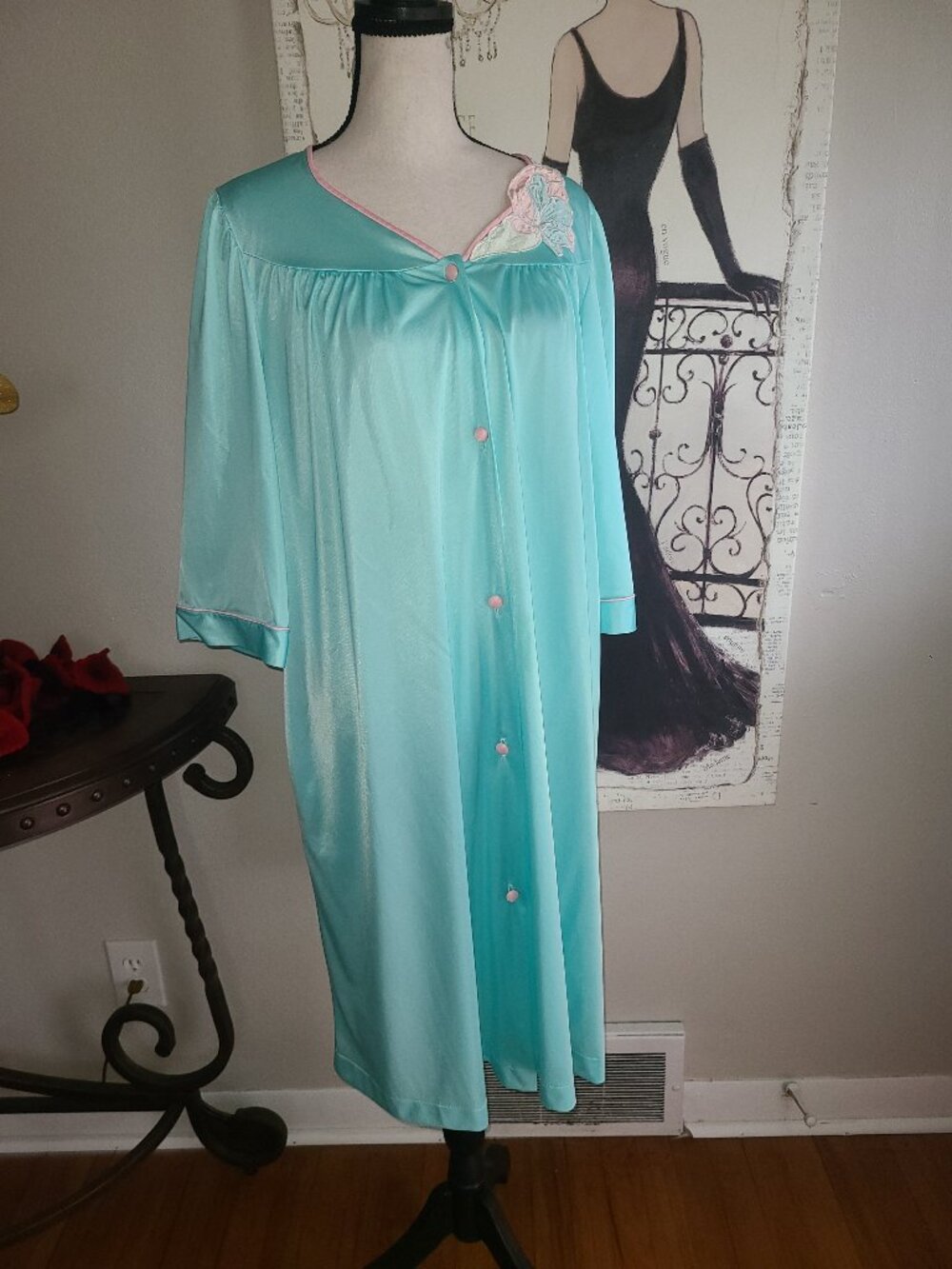 VTG Lorraine Button Front Nylon Lounge Robe Blue Pink Embroidered Floral Sz M